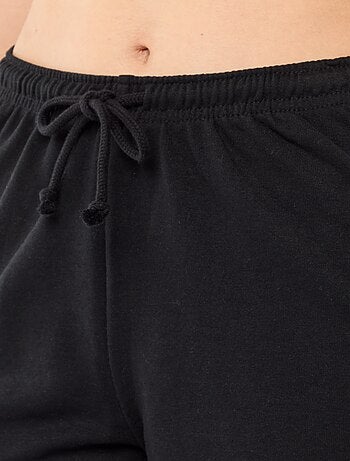 Short corto in cotone tinta unita con laccetto
