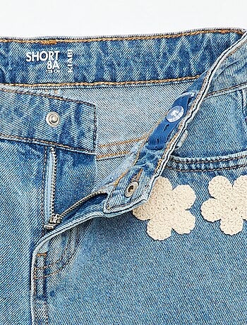 Short in denim con ricami