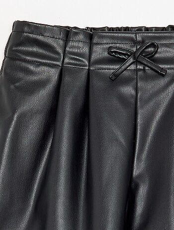 Short in similpelle