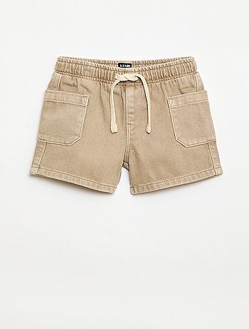 Short in twill con tasche applicate
