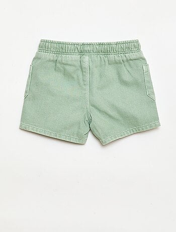 Short in twill con tasche applicate