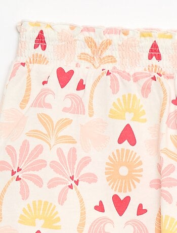 Short leggero con volant