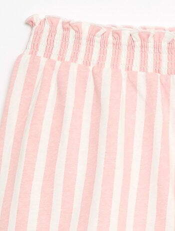 Short leggero con volant