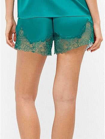 Short lenciero in colore verde bottiglia con ricami