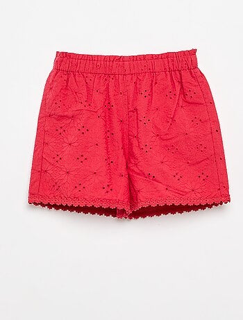 Short rosso con ricami sangallo
