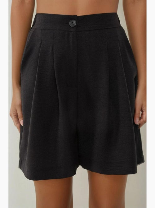 Shorts a vita alta plissettati in lyocell soft touch hiccup - Kiabi Shorts a vita alta plissettati in lyocell soft touch hiccup - Kiabi