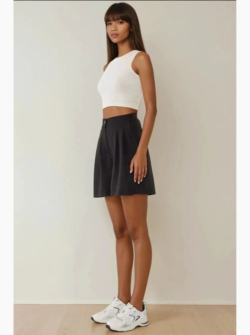 Shorts a vita alta plissettati in lyocell soft touch hiccup - Kiabi Shorts a vita alta plissettati in lyocell soft touch hiccup - Kiabi