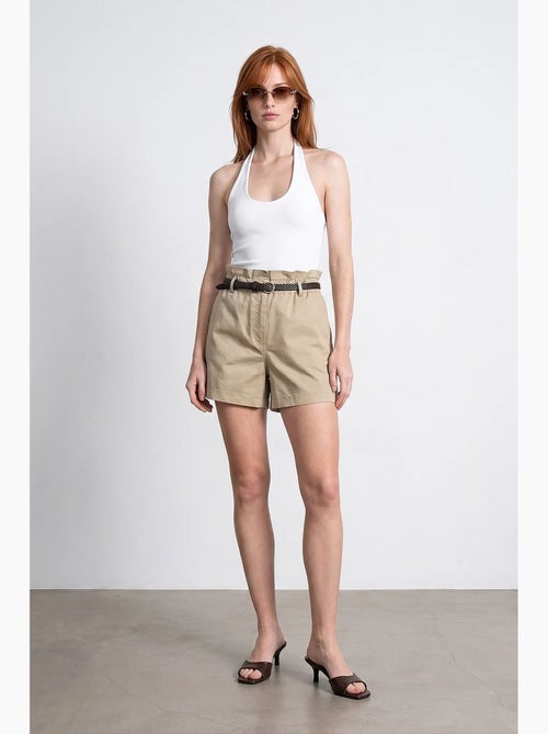 Shorts chino a vita alta con cintura dilvin - Kiabi Shorts chino a vita alta con cintura dilvin - Kiabi