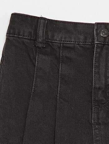 Shorts effetto gonna in denim plissettati