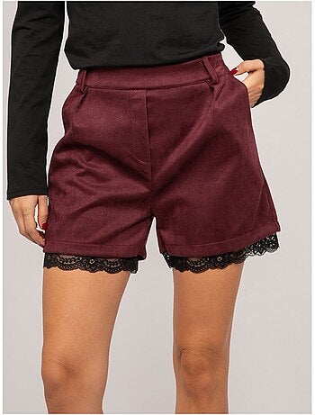 Shorts effetto suede con bordo in pizzo xabara