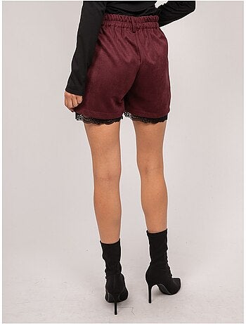 Shorts effetto suede con bordo in pizzo xabara