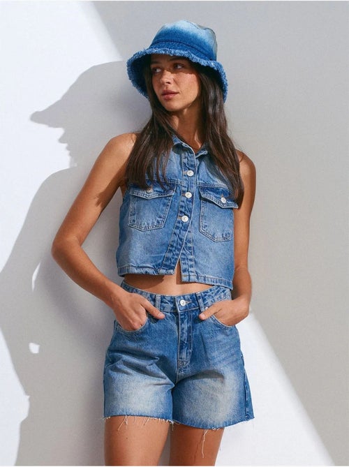 Shorts in denim a vita alta con chiusura a bottoni dilvin - Kiabi Shorts in denim a vita alta con chiusura a bottoni dilvin - Kiabi