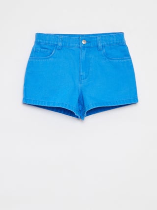 Shorts in jeans