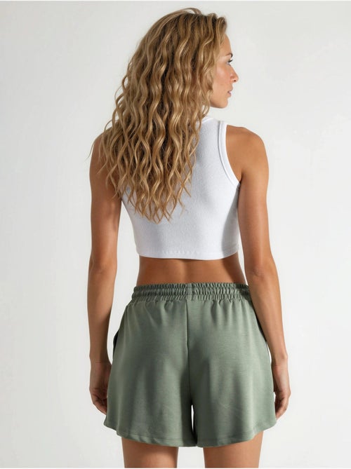 Shorts in modal con vita elastica e tasche busem - Kiabi Shorts in modal con vita elastica e tasche busem - Kiabi