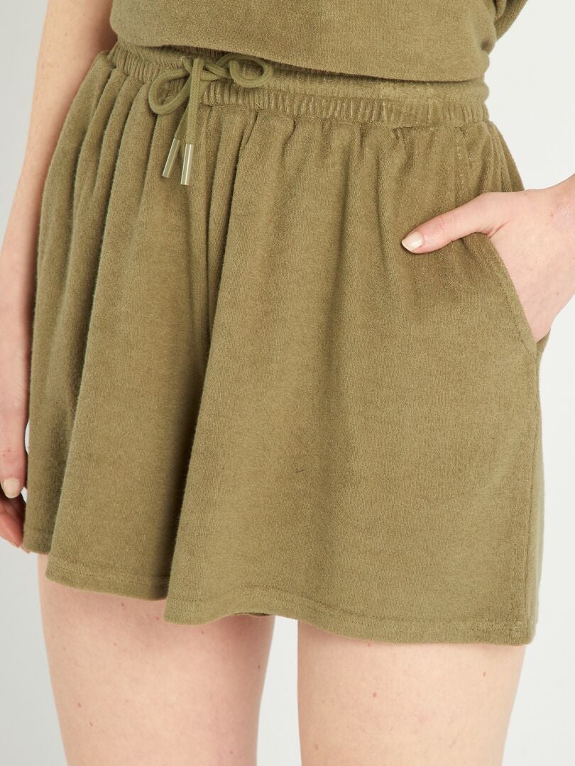 Shorts in tessuto di spugna verde licheno - Kiabi
