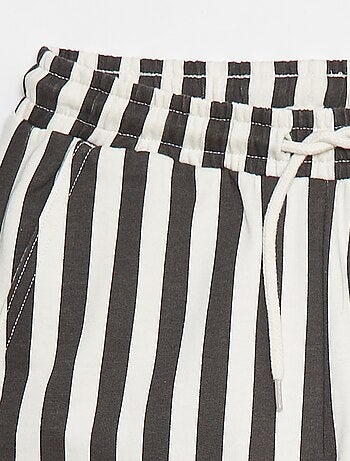 Shorts in tessuto felpato leggero