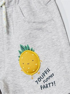 Shorts in tessuto felpato stampa 'ananas' in rilievo - Kiabi