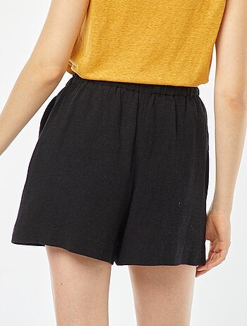 Shorts leggeri con cordoncini