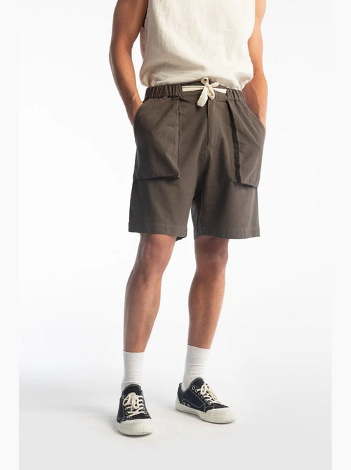 Shorts regular fit in misto lino con coulisse in vita giesto - Kiabi Shorts regular fit in misto lino con coulisse in vita giesto - Kiabi