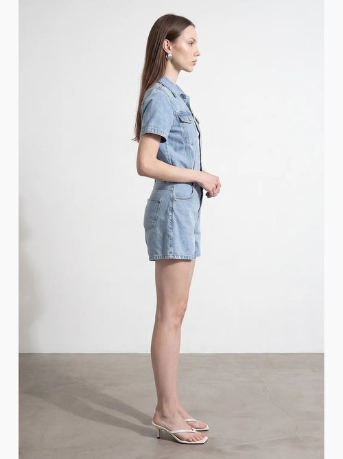 Shorts salopette in denim con colletto da camicia dilvin - Kiabi Shorts salopette in denim con colletto da camicia dilvin - Kiabi