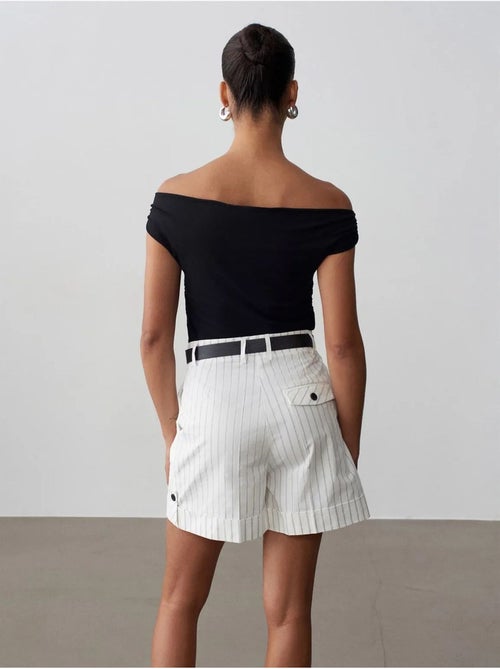 Shorts sartoriali a righe a vita alta con cintura dilvin - Kiabi Shorts sartoriali a righe a vita alta con cintura dilvin - Kiabi