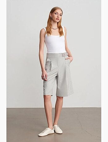 Shorts sartoriali a righe a vita alta con cintura dilvin