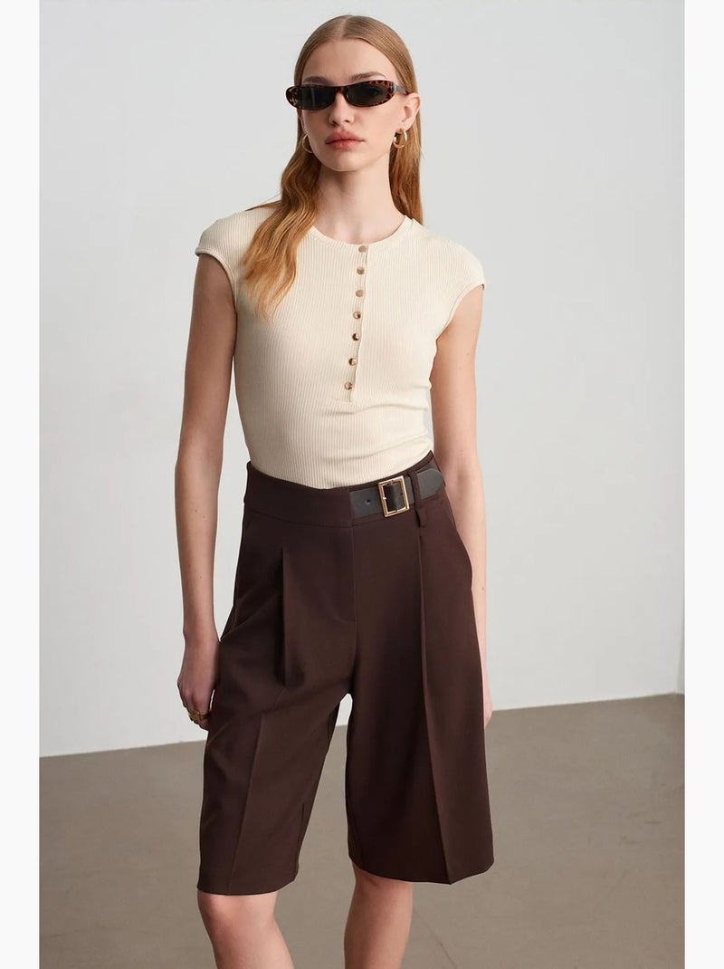 Shorts sartoriali a vita alta a gamba ampia con cintura dilvin Marrone cioccolato - Kiabi