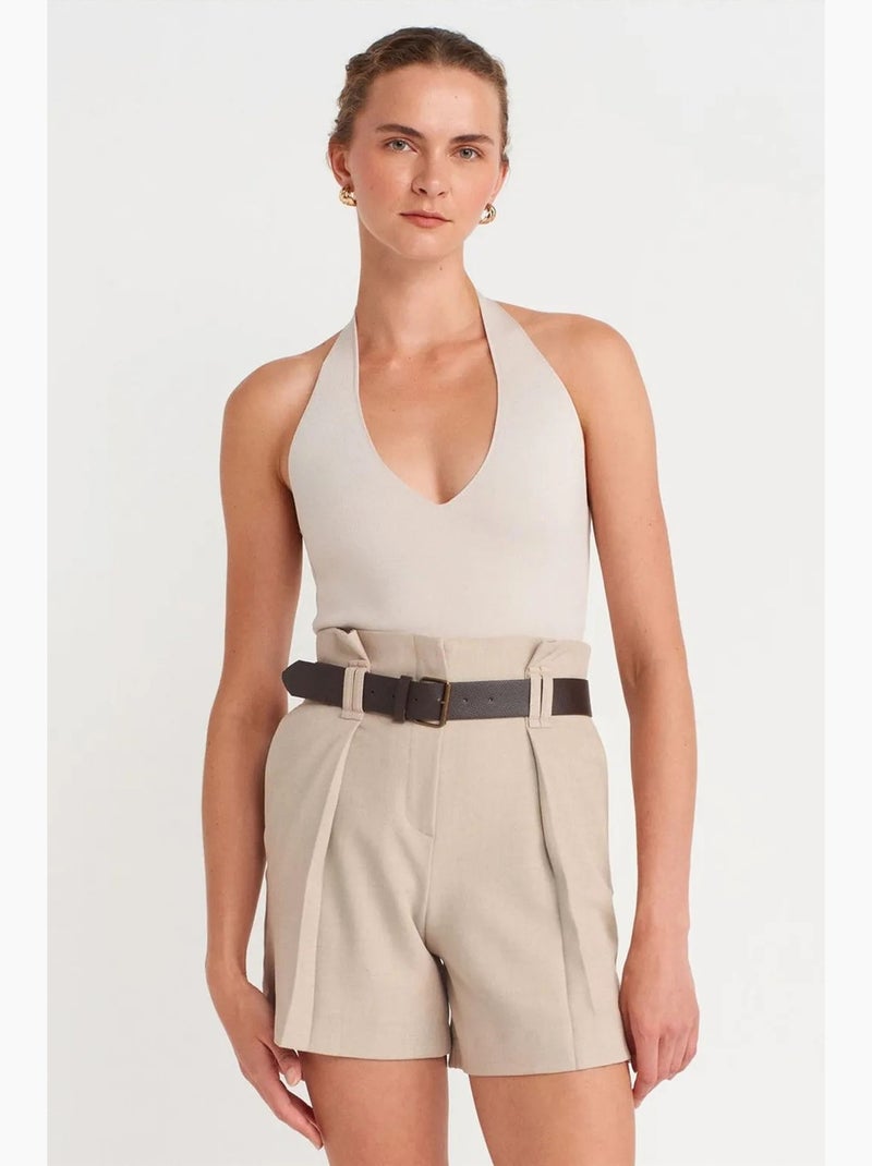 Shorts sartoriali in crêpe a vita alta con cintura dilvin Beige argilla - Kiabi