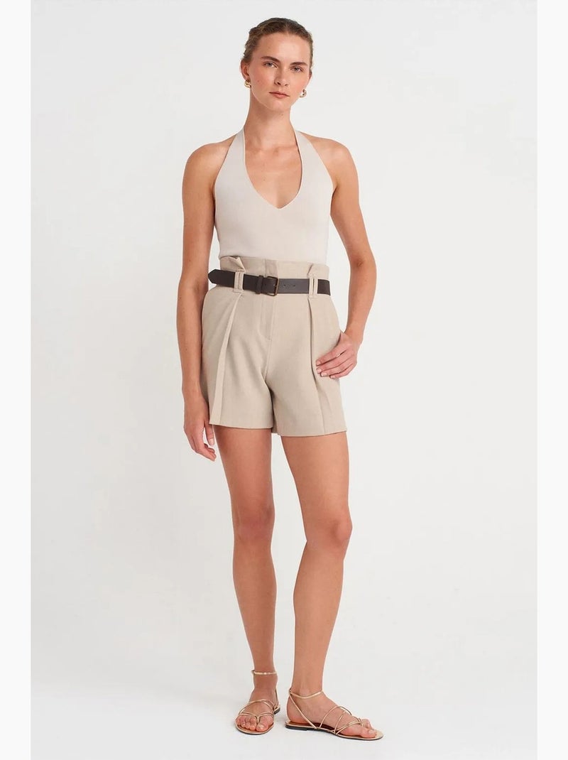 Shorts sartoriali in crêpe a vita alta con cintura dilvin Beige argilla - Kiabi