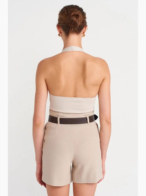 Shorts sartoriali in crêpe a vita alta con cintura dilvin - Kiabi Shorts sartoriali in crêpe a vita alta con cintura dilvin - Kiabi