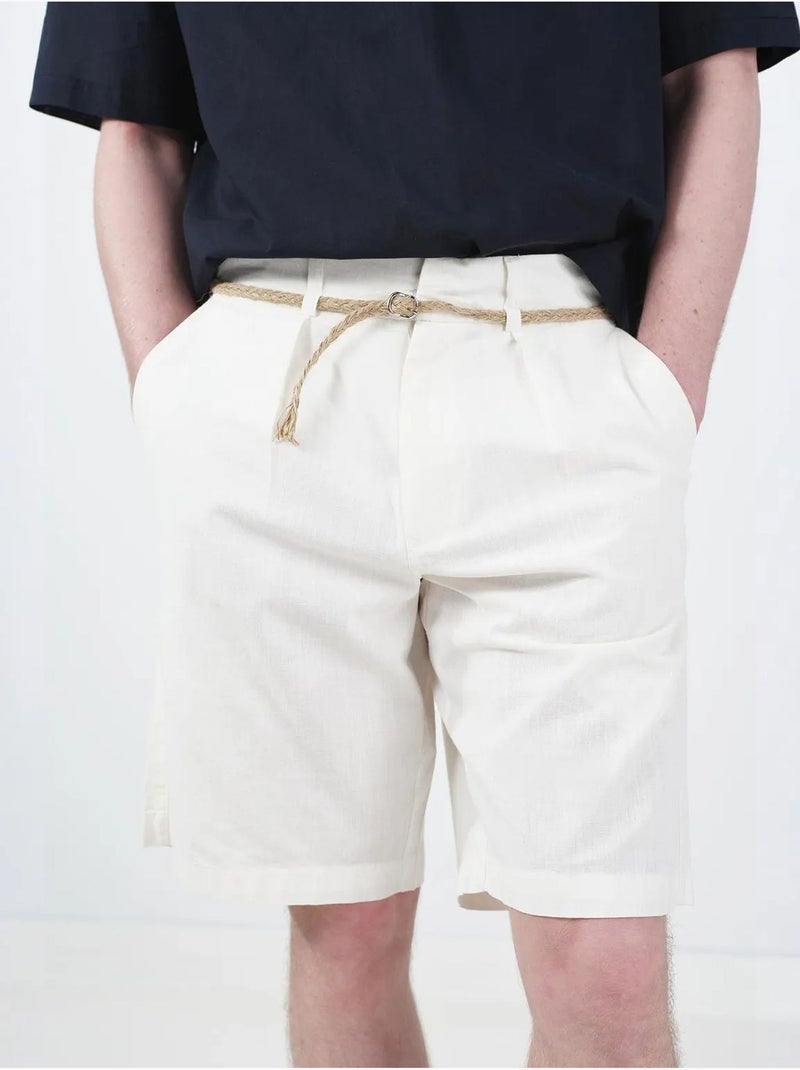 Shorts sartoriali in tessuto a vita media con vestibilità rilassata giesto Bianco - Kiabi