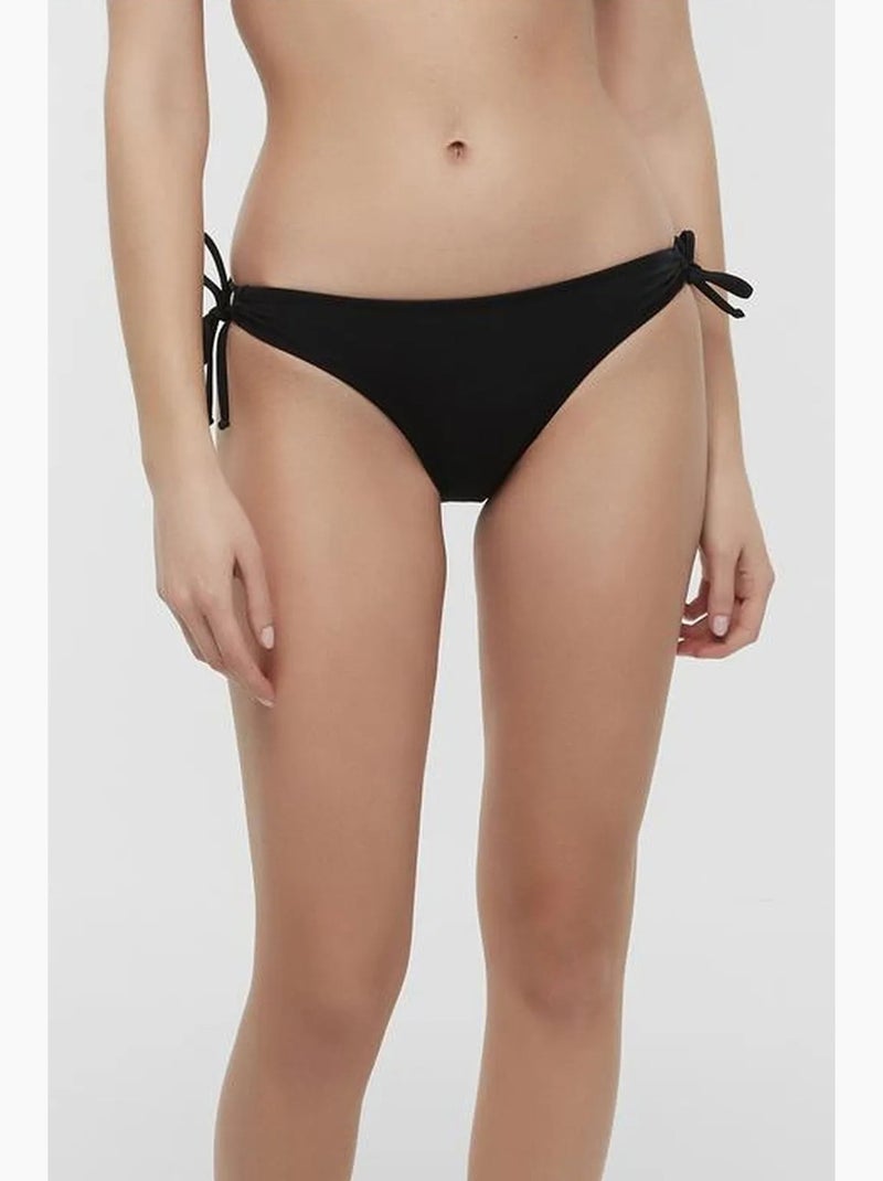 Slip bikini basic con laccio laterale penti Nero - Kiabi