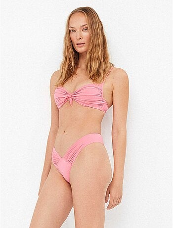 Slip bikini brasiliano con taglio v