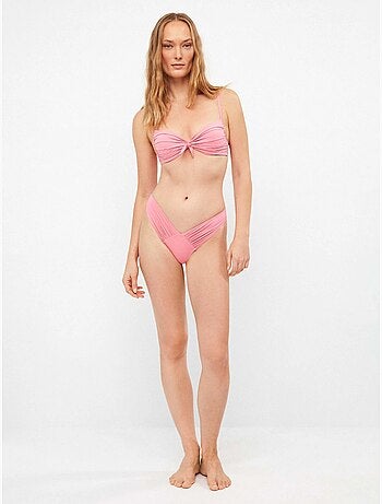 Slip bikini brasiliano con taglio v