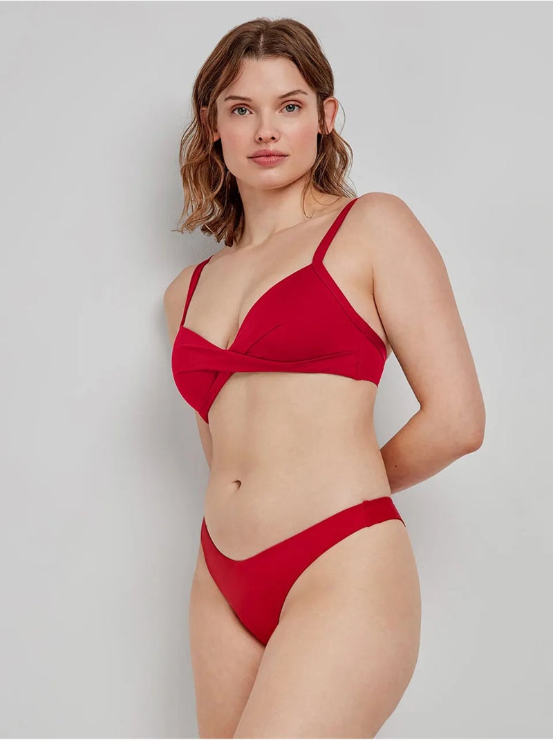 Slip bikini brasiliano taglio a v Rosso - Kiabi