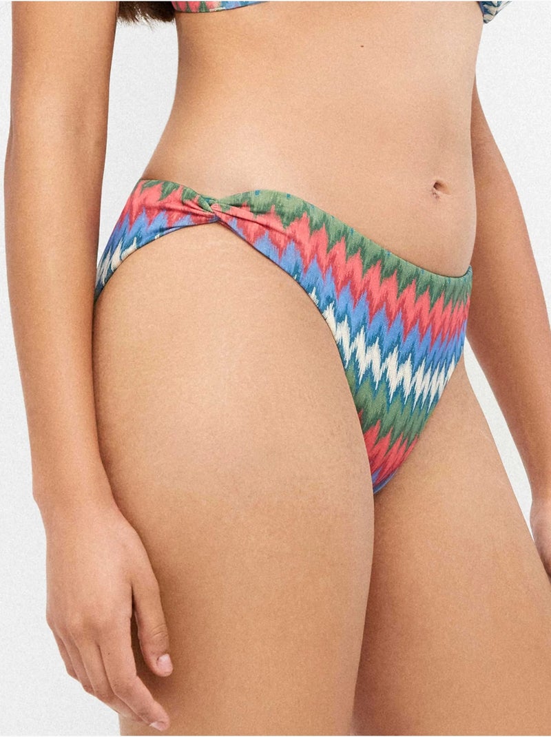 Slip bikini classico con stampa zig zag Multicolore - Kiabi