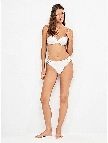 Slip bikini con dettaglio traforato sui lati