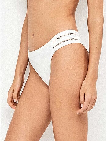 Slip bikini con dettaglio traforato sui lati