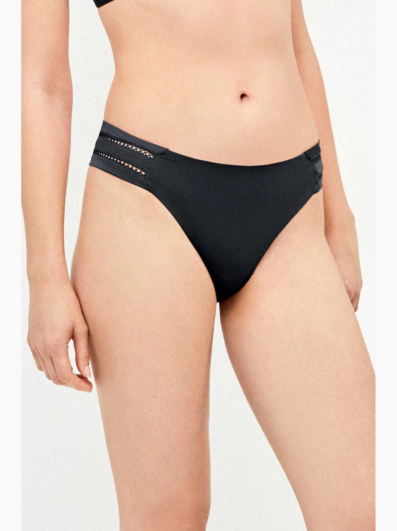Slip bikini con dettaglio traforato sui lati Nero - Kiabi