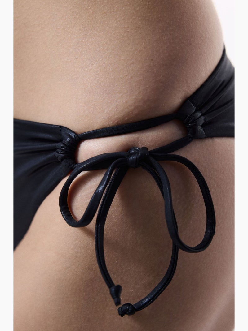 Slip bikini shale taglio minimal penti Nero - Kiabi