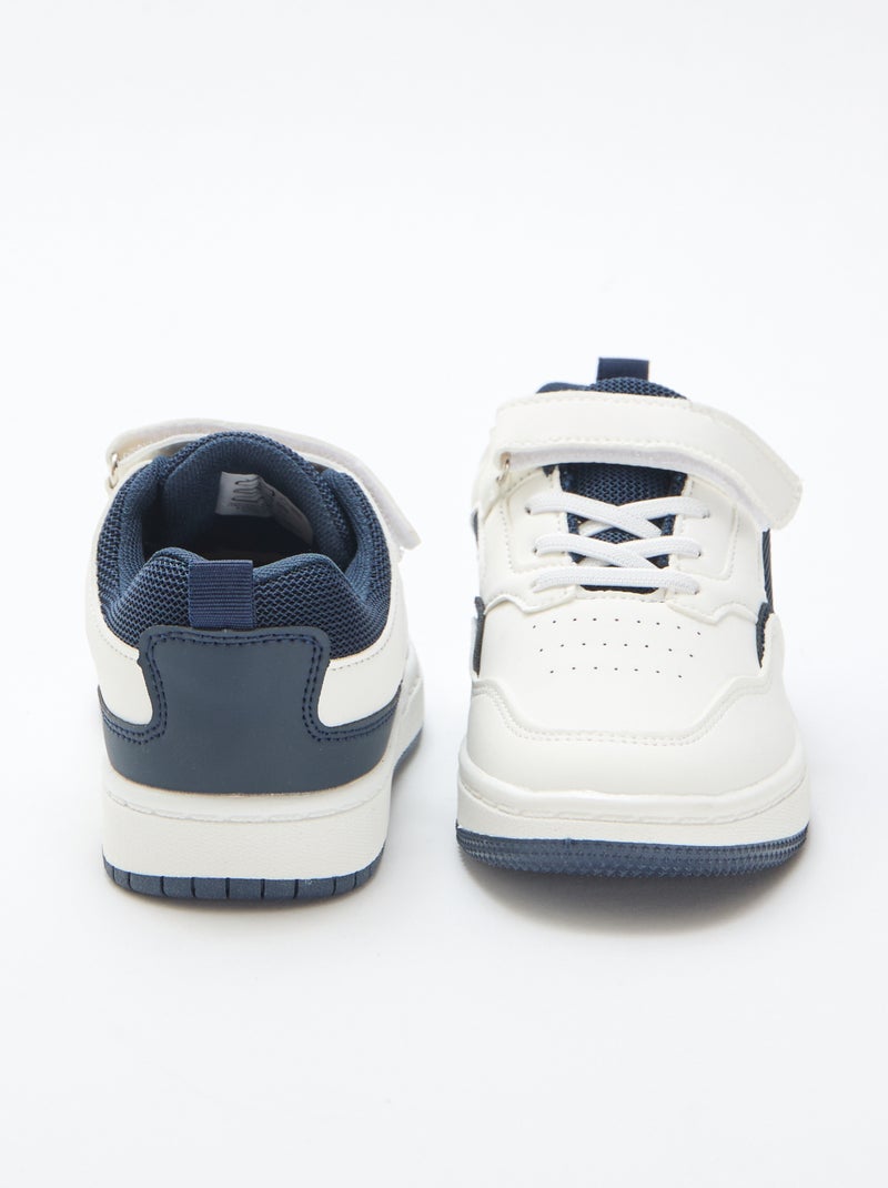 Sneaker basse con strappo a contrasto bicolore Blu - Kiabi