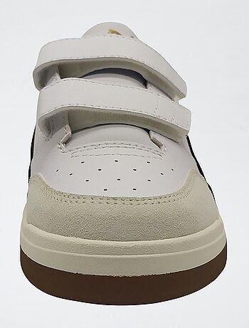 Sneaker basse con velcro