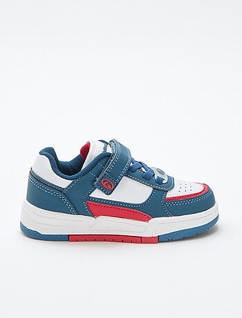 Sneaker basse con velcro
