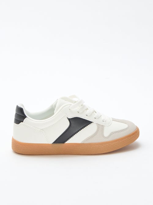 Sneaker basse in suede con inserto a contrasto - Kiabi