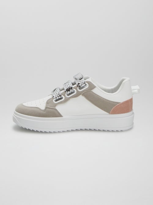 Sneaker con strappi e suola spessa - Kiabi