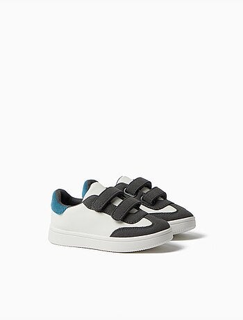 Sneakers a contrasto, mo fashion