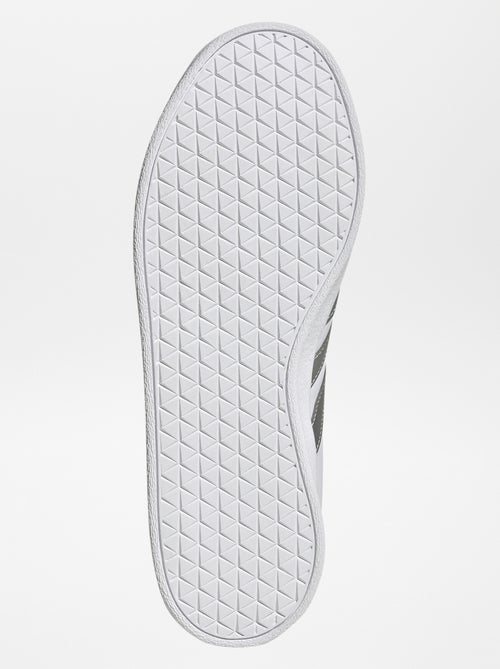 Sneakers 'adidas' con finto camoscio - Kiabi