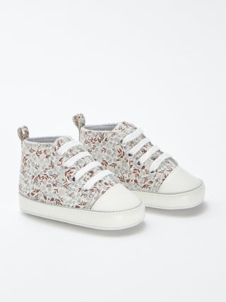 Sneakers alte a quadri