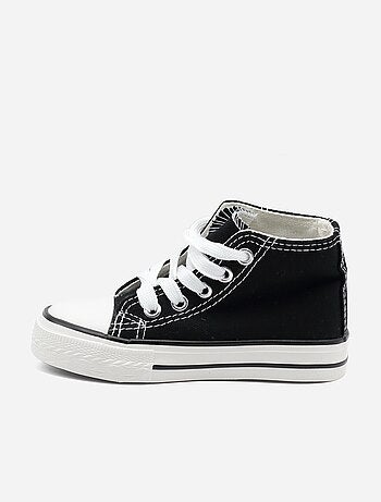 Sneakers alte con lacci