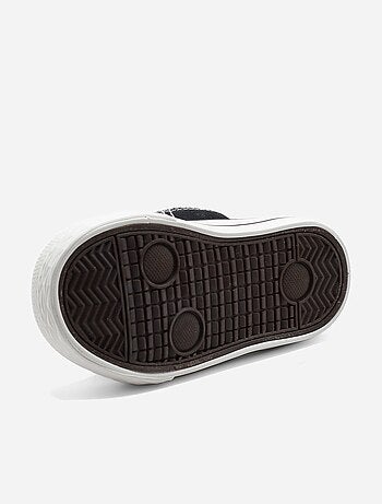 Sneakers alte con lacci